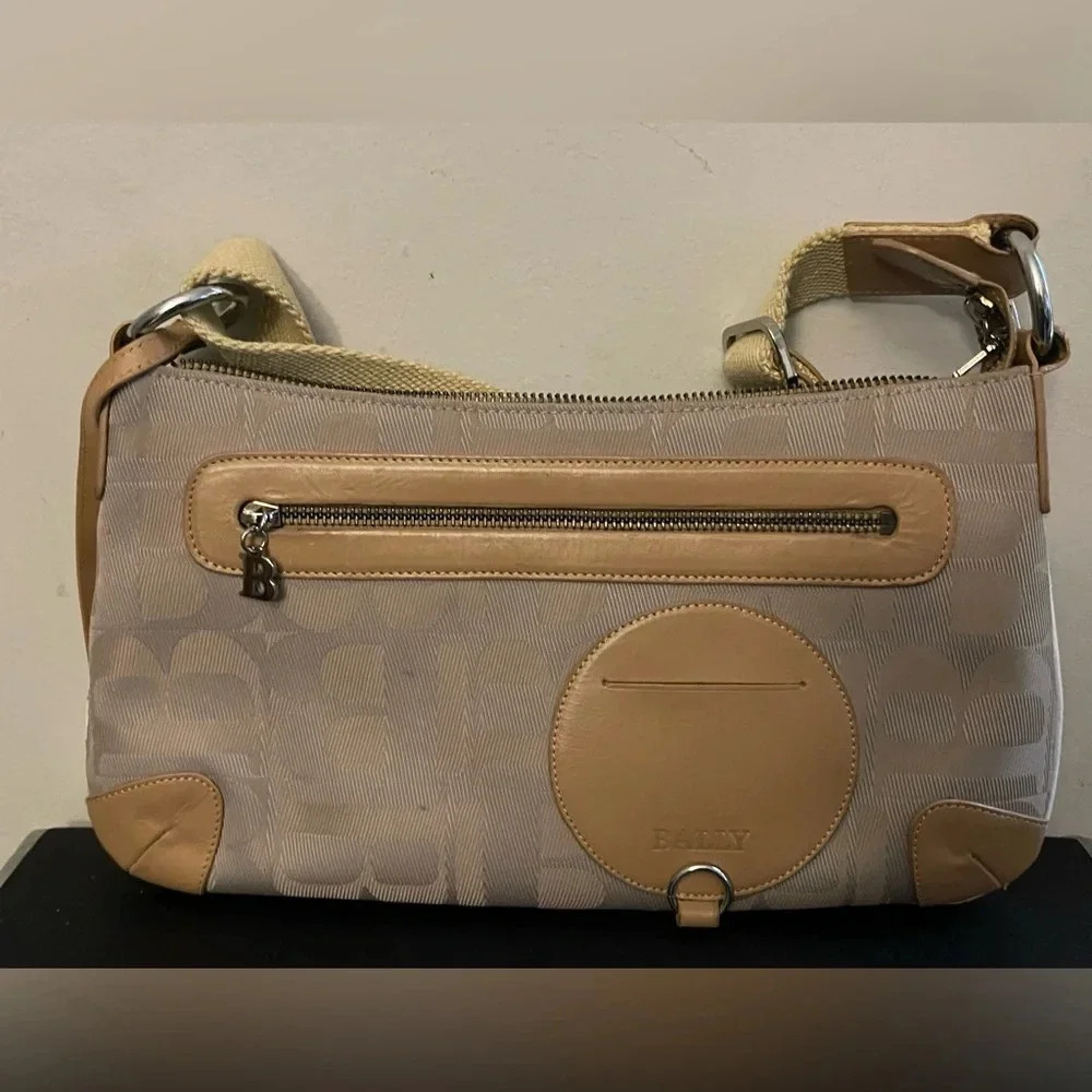 Bally y2k shoulder bag classic office chic classy luxury preppy clean girl chic
